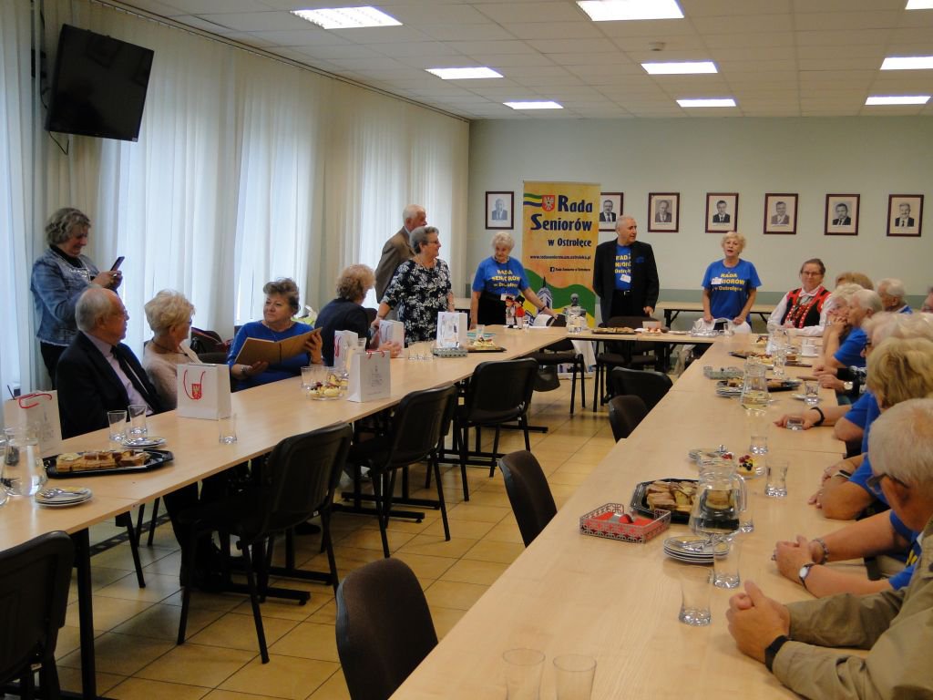 Łomżyńska Rada Seniorów z wizytą w Ostrołęce  - zdjęcie #6 - eOstroleka.pl