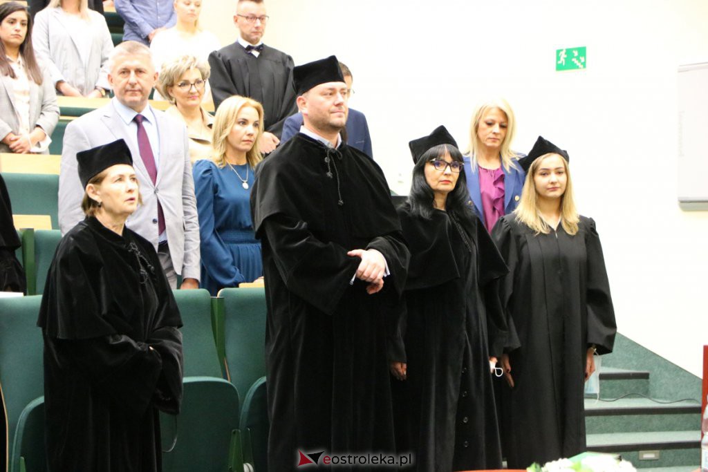 Inauguracja roku akademickiego w Wyższej Szkole Administracji Publicznej w Ostrołęce [01.10.2021] - zdjęcie #31 - eOstroleka.pl