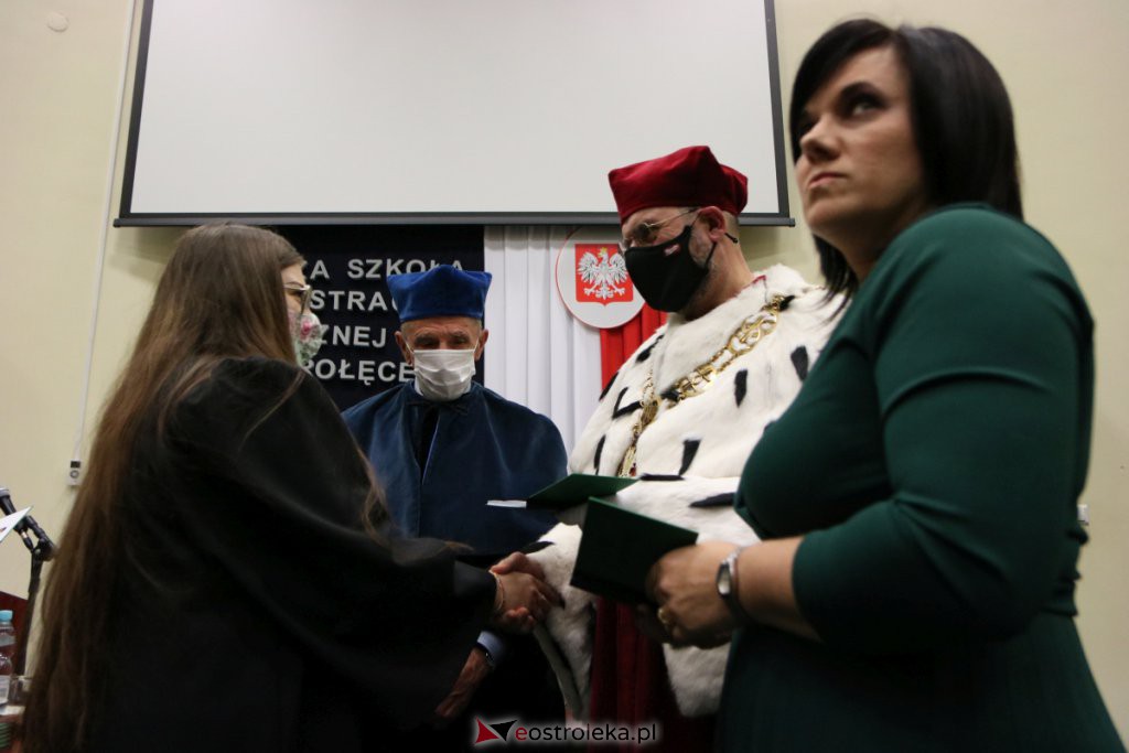Inauguracja roku akademickiego w Wyższej Szkole Administracji Publicznej w Ostrołęce [01.10.2021] - zdjęcie #17 - eOstroleka.pl