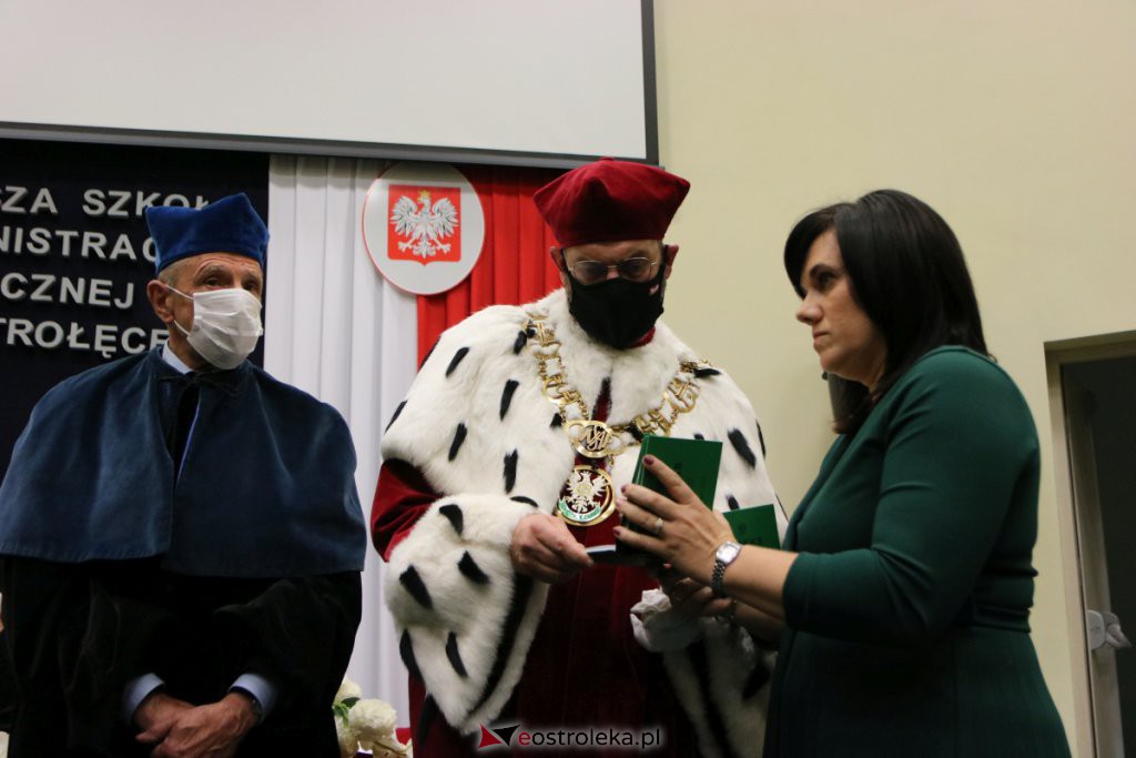 Inauguracja roku akademickiego w Wyższej Szkole Administracji Publicznej w Ostrołęce [01.10.2021] - zdjęcie #15 - eOstroleka.pl