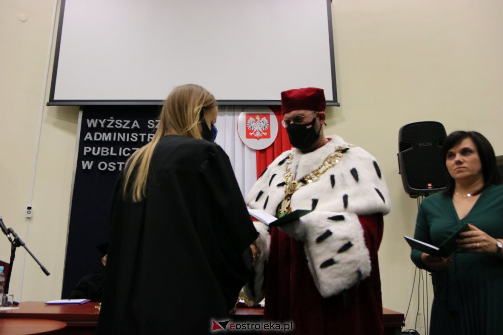 Inauguracja roku akademickiego w Wyższej Szkole Administracji Publicznej w Ostrołęce [01.10.2021] - zdjęcie #9 - eOstroleka.pl