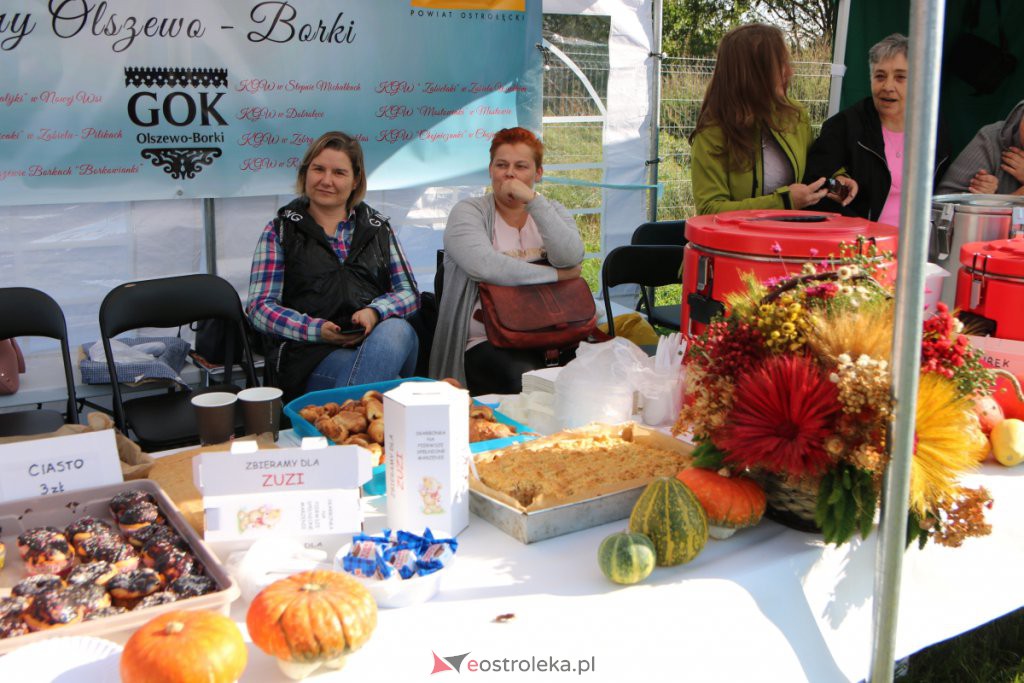 Festyn charytatywny Pomaganie przez podjadanie w Nowej Wsi Wchodniej [03.10.2021] - zdjęcie #27 - eOstroleka.pl