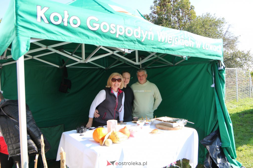 Festyn charytatywny Pomaganie przez podjadanie w Nowej Wsi Wchodniej [03.10.2021] - zdjęcie #31 - eOstroleka.pl