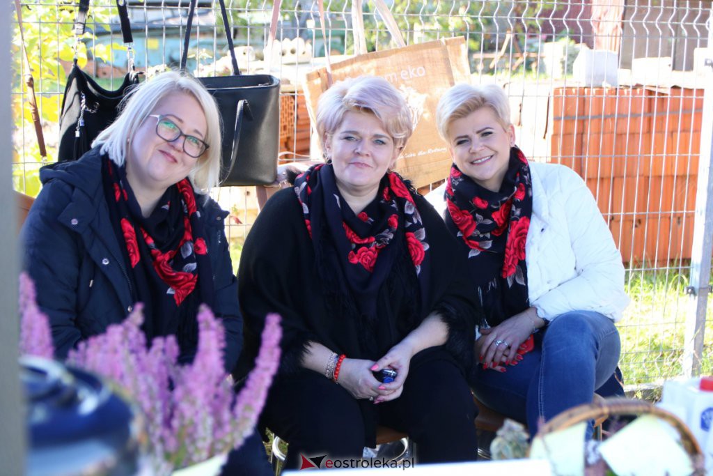 Festyn charytatywny Pomaganie przez podjadanie w Nowej Wsi Wchodniej [03.10.2021] - zdjęcie #41 - eOstroleka.pl