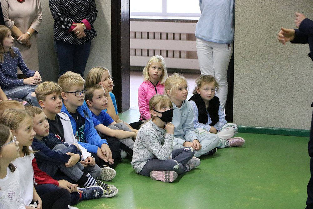 Podsumowanie akcji Bezpieczna droga do szkoły [04.10.2021] - zdjęcie #20 - eOstroleka.pl