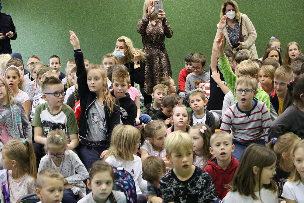 Podsumowanie akcji Bezpieczna droga do szkoły [04.10.2021] - zdjęcie #48 - eOstroleka.pl