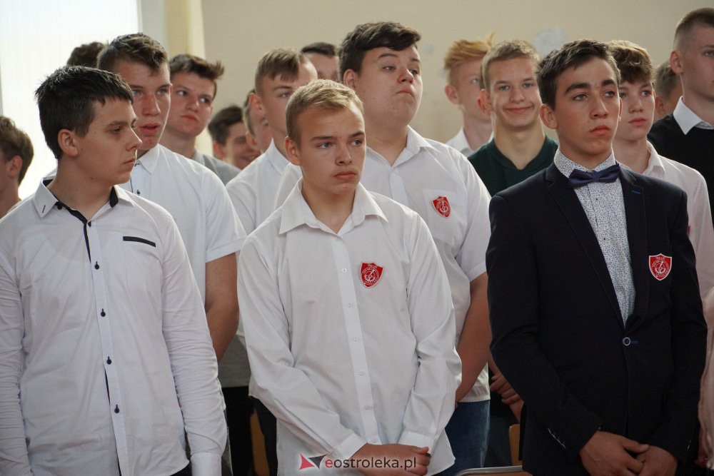 Ślubowanie pierwszaków ZSZ 1  - zdjęcie #43 - eOstroleka.pl
