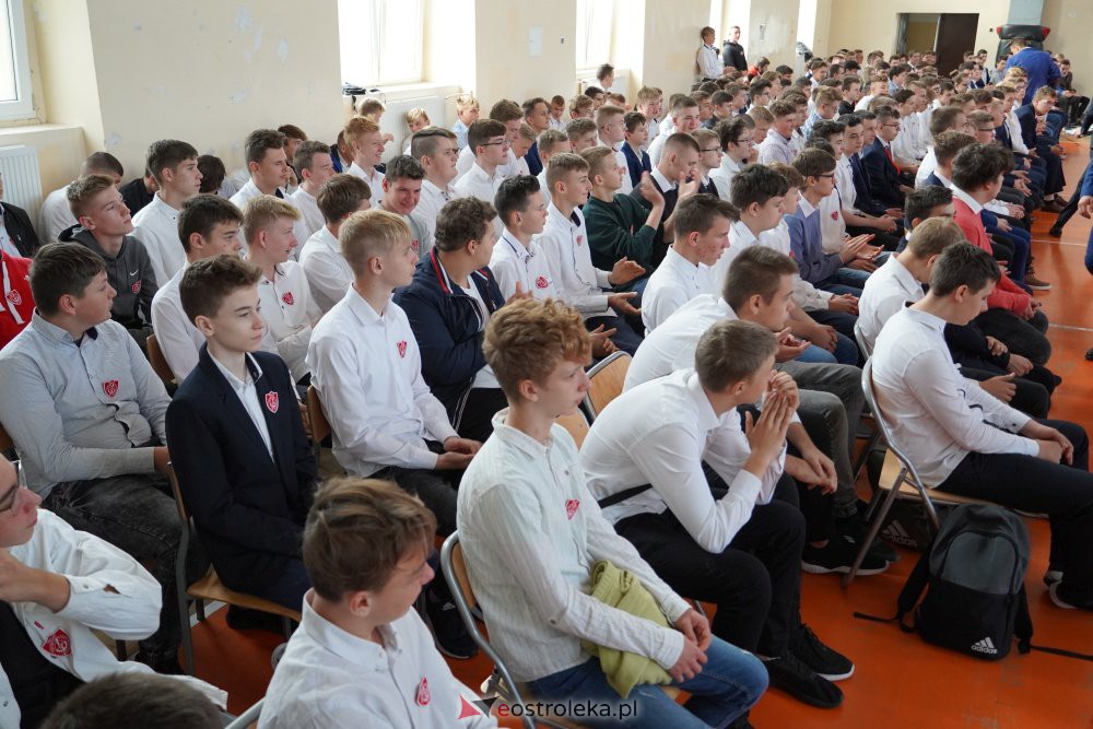 Ślubowanie pierwszaków ZSZ 1  - zdjęcie #23 - eOstroleka.pl