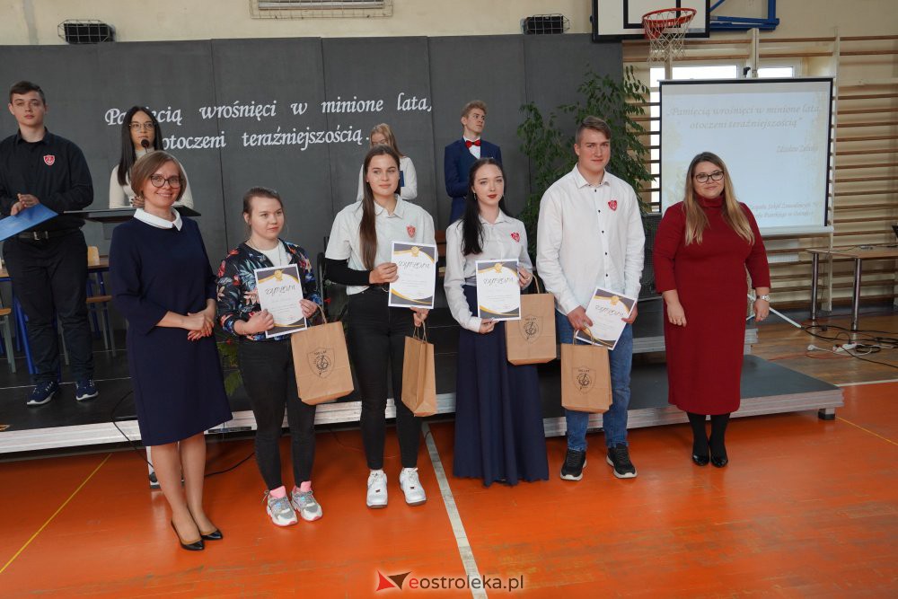 Ślubowanie pierwszaków ZSZ 1  - zdjęcie #13 - eOstroleka.pl