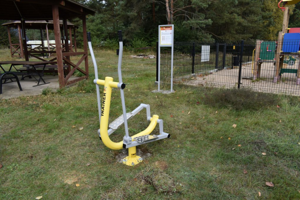 Nowe siłownie plenerowe i plac zabaw w gminie Łyse - zdjęcie #1 - eOstroleka.pl