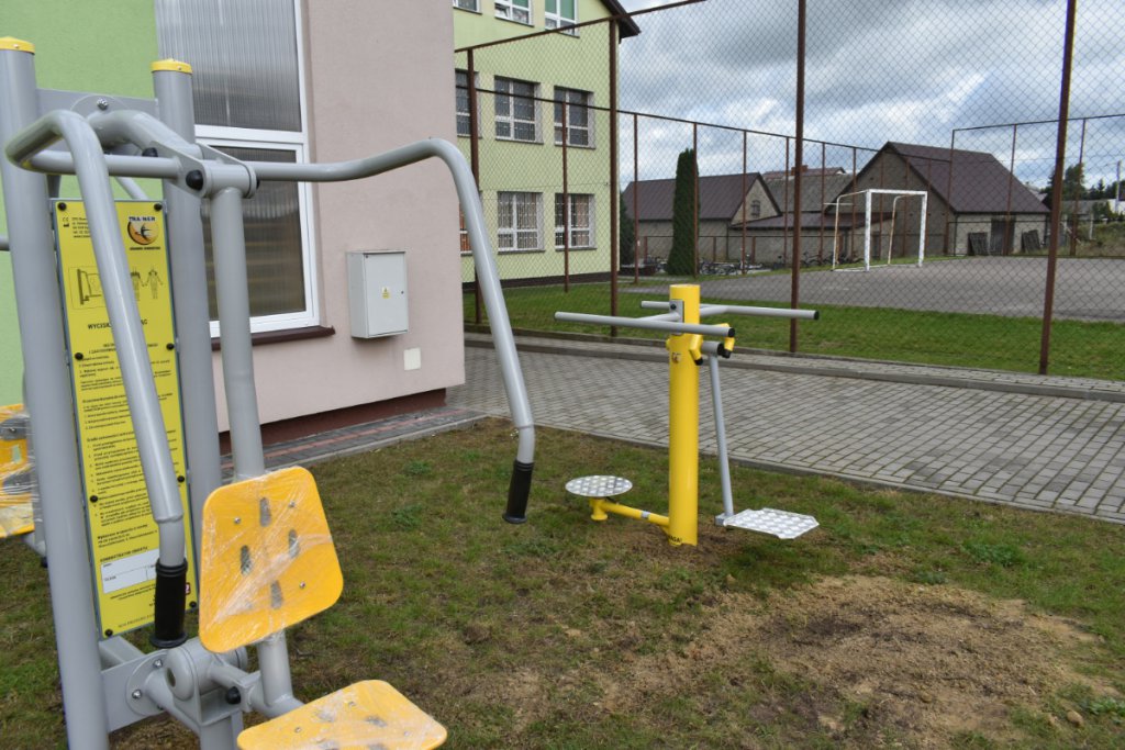 Nowe siłownie plenerowe i plac zabaw w gminie Łyse - zdjęcie #4 - eOstroleka.pl