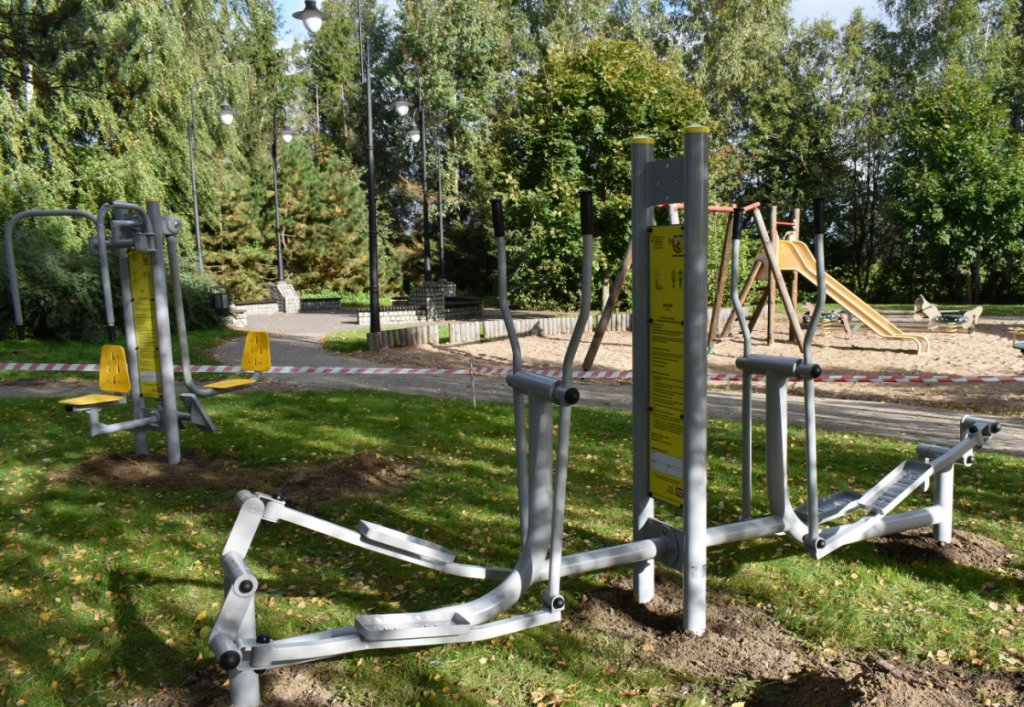 Nowe siłownie plenerowe i plac zabaw w gminie Łyse - zdjęcie #11 - eOstroleka.pl