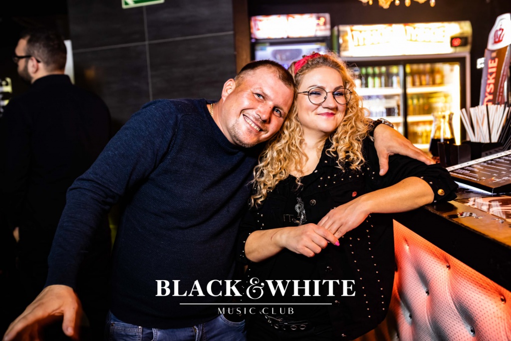 Wiatr w Clubie Black&White [01.10.2021] - zdjęcie #15 - eOstroleka.pl