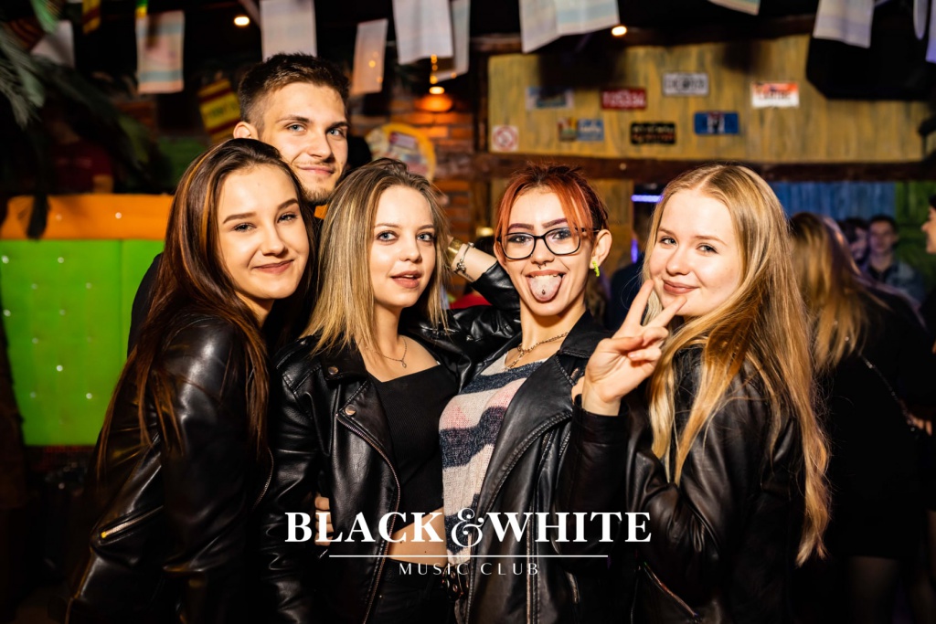 Wiatr w Clubie Black&White [01.10.2021] - zdjęcie #36 - eOstroleka.pl
