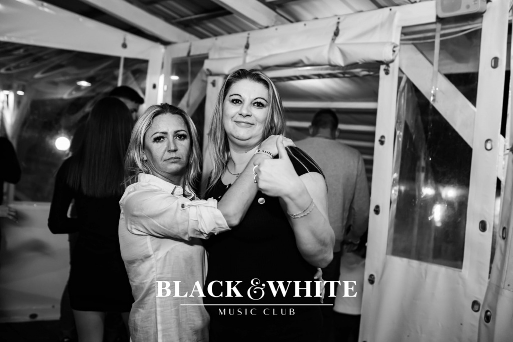 Wiatr w Clubie Black&White [01.10.2021] - zdjęcie #15 - eOstroleka.pl