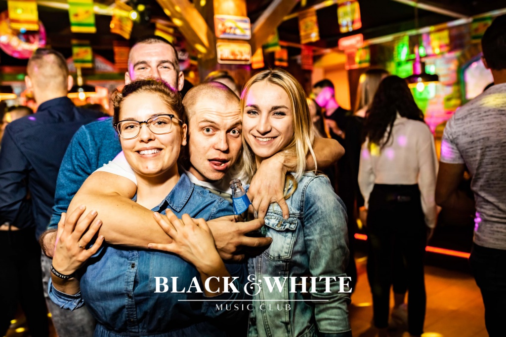 Wielka integracja studencka w Clubie Black&White [02.10.2021] - zdjęcie #11 - eOstroleka.pl