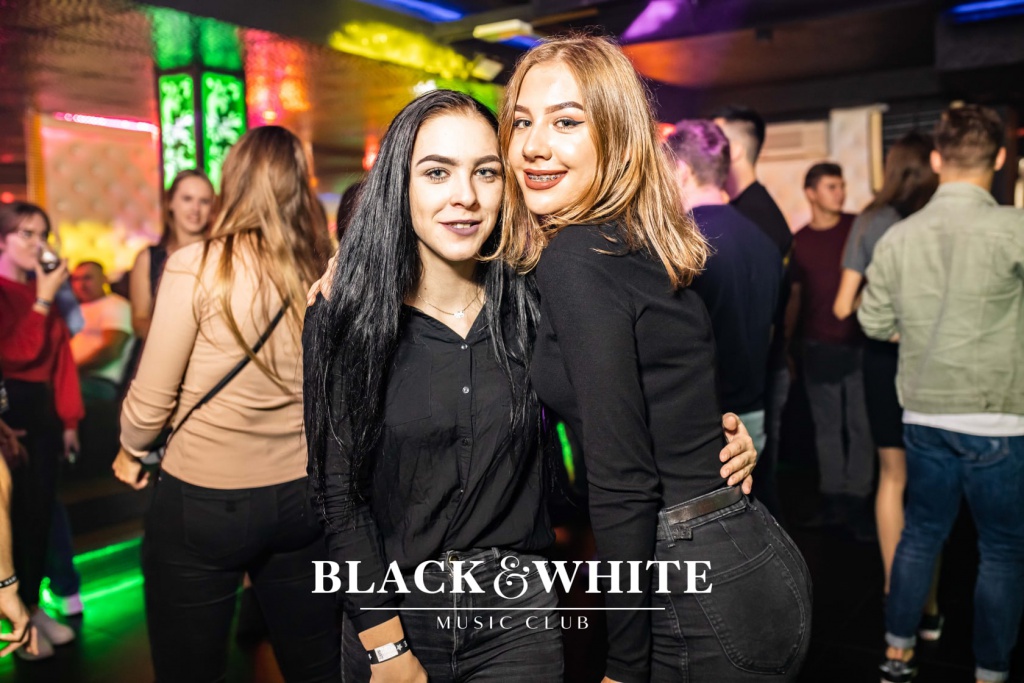 Wielka integracja studencka w Clubie Black&White [02.10.2021] - zdjęcie #19 - eOstroleka.pl