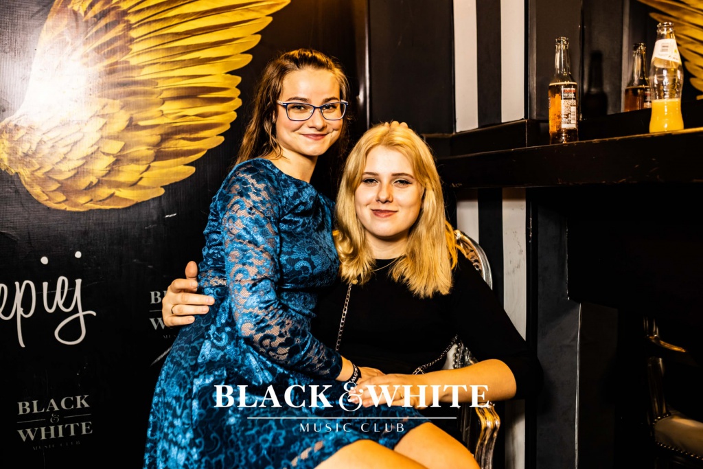 Wielka integracja studencka w Clubie Black&White [02.10.2021] - zdjęcie #29 - eOstroleka.pl