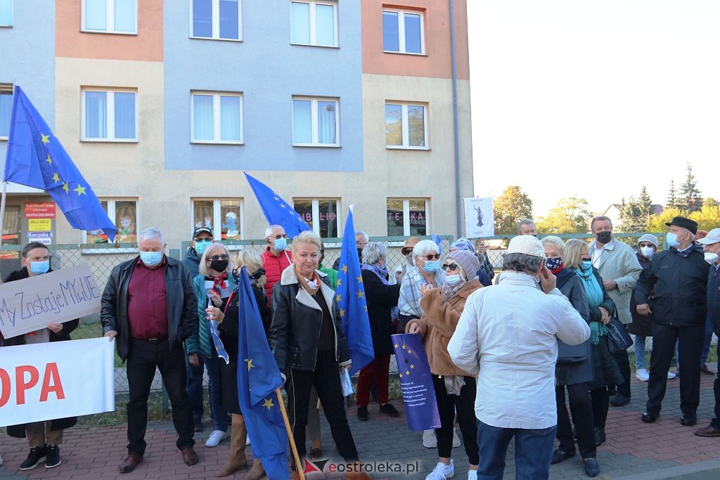 Protest przeciwko wyrokowi Trybunału Konstytucyjnego [10.10.2021] - zdjęcie #8 - eOstroleka.pl