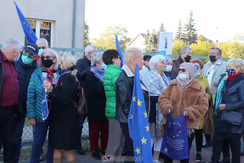 Protest przeciwko wyrokowi Trybunału Konstytucyjnego [10.10.2021] - zdjęcie #11 - eOstroleka.pl