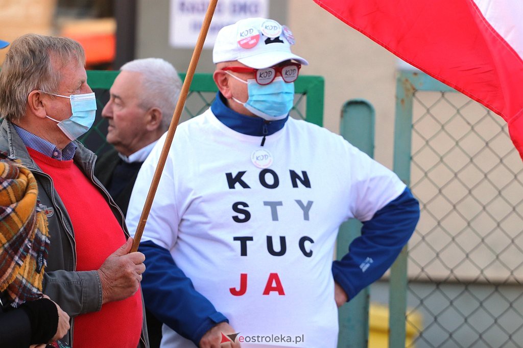 Protest przeciwko wyrokowi Trybunału Konstytucyjnego [10.10.2021] - zdjęcie #16 - eOstroleka.pl