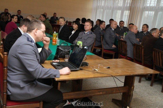 Odprawa policji(18-01-2011) - zdjęcie #5 - eOstroleka.pl