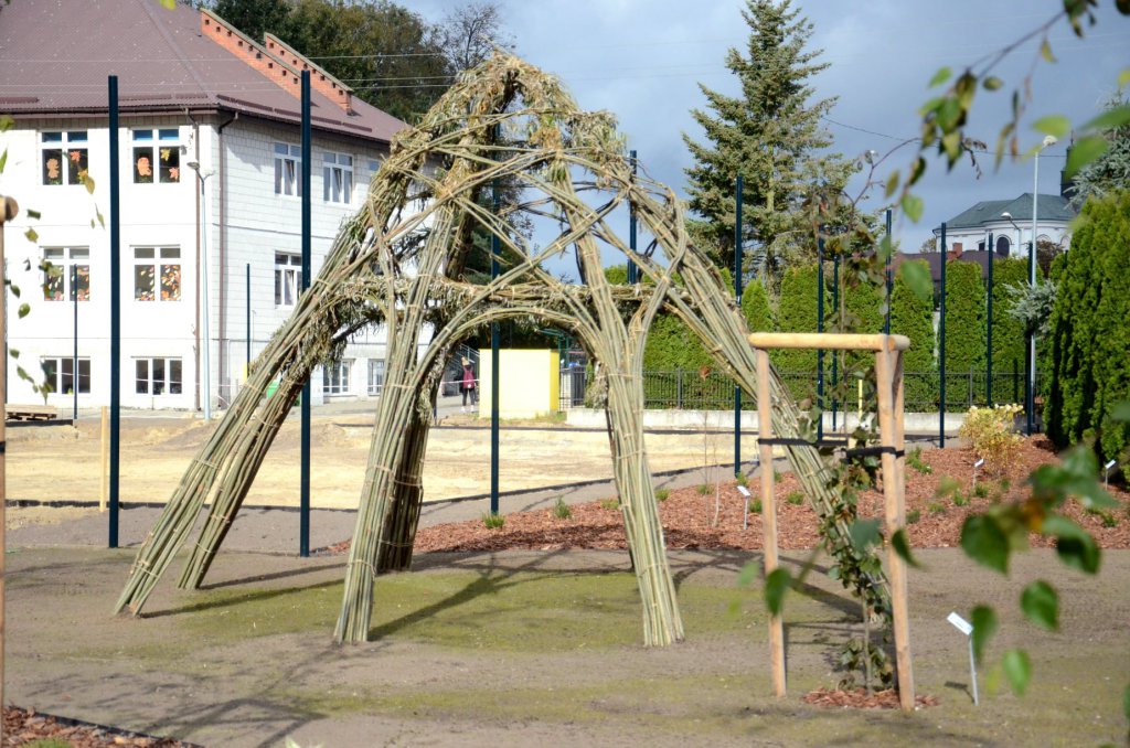 Kadzidlańskie arboretum już gotowe. Ogród robi wrażenie! [13.10.2021] - zdjęcie #16 - eOstroleka.pl