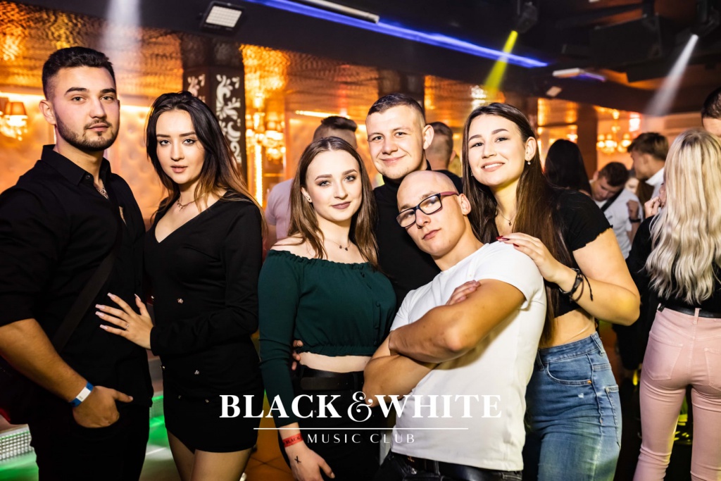 Kartky w Clubie Black&White [08.10.2021] - zdjęcie #5 - eOstroleka.pl