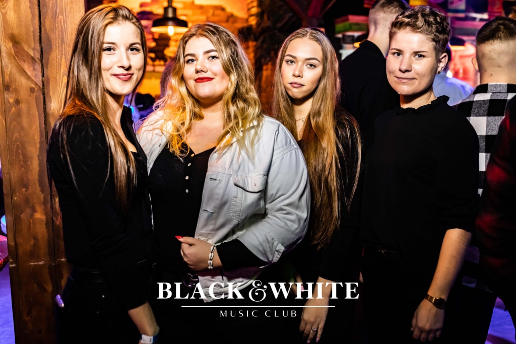 Kartky w Clubie Black&White [08.10.2021] - zdjęcie #8 - eOstroleka.pl