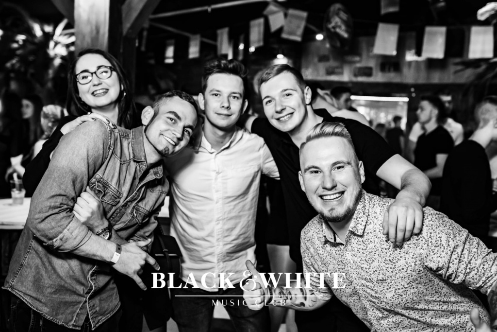 Kartky w Clubie Black&White [08.10.2021] - zdjęcie #48 - eOstroleka.pl