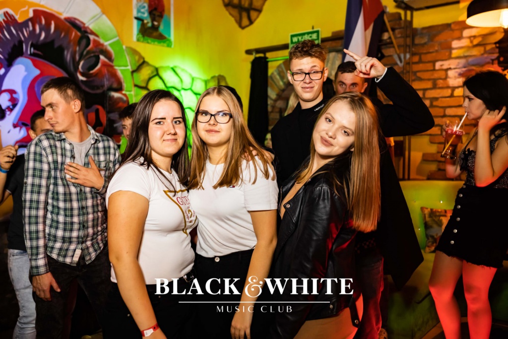 Kartky w Clubie Black&White [08.10.2021] - zdjęcie #95 - eOstroleka.pl