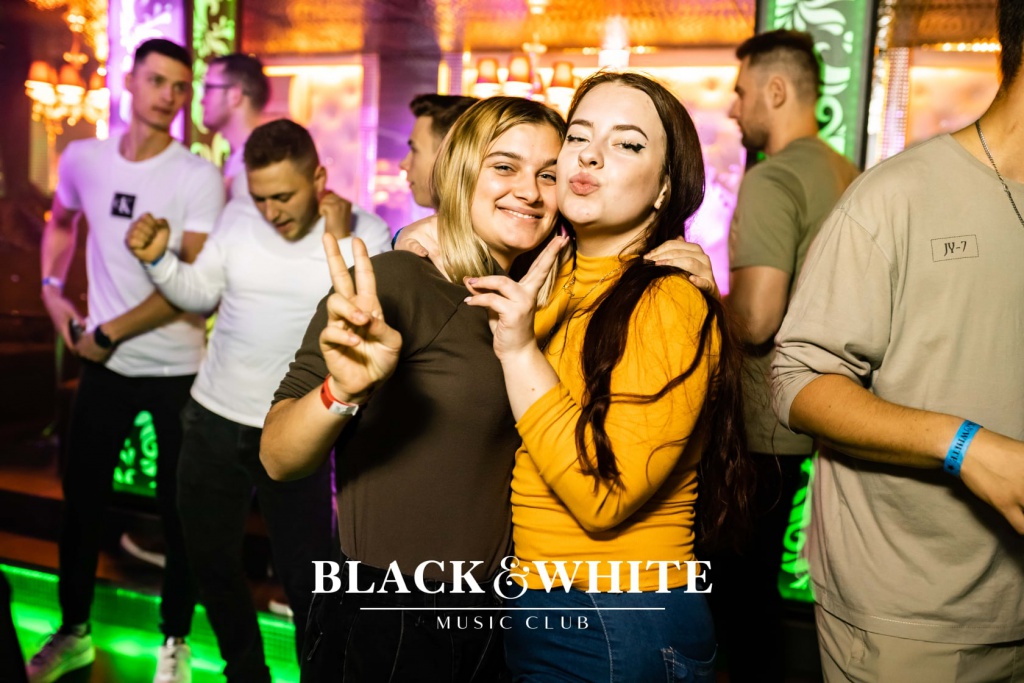 Kartky w Clubie Black&White [08.10.2021] - zdjęcie #98 - eOstroleka.pl