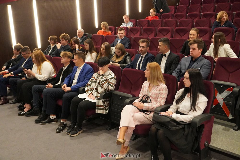 I sesja Młodzieżowej Rady Miasta II Kadencji - zdjęcie #66 - eOstroleka.pl