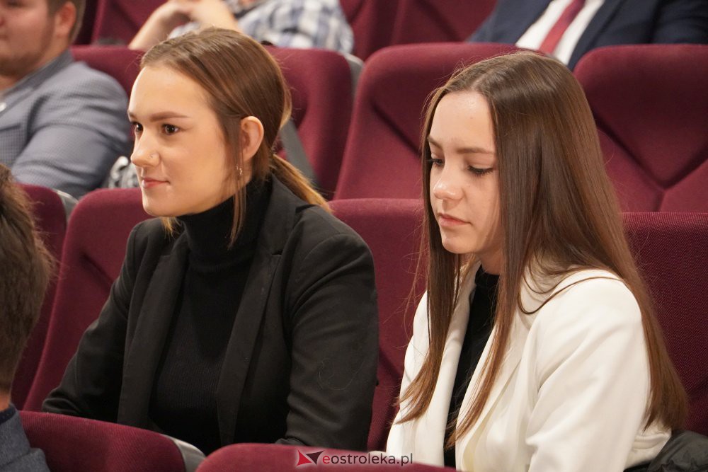 I sesja Młodzieżowej Rady Miasta II Kadencji - zdjęcie #56 - eOstroleka.pl