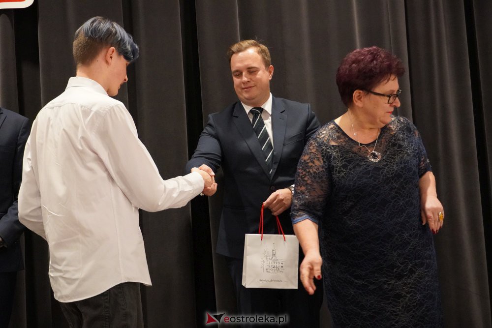 I sesja Młodzieżowej Rady Miasta II Kadencji - zdjęcie #42 - eOstroleka.pl