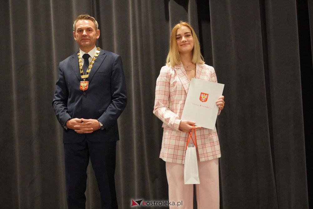 I sesja Młodzieżowej Rady Miasta II Kadencji - zdjęcie #39 - eOstroleka.pl