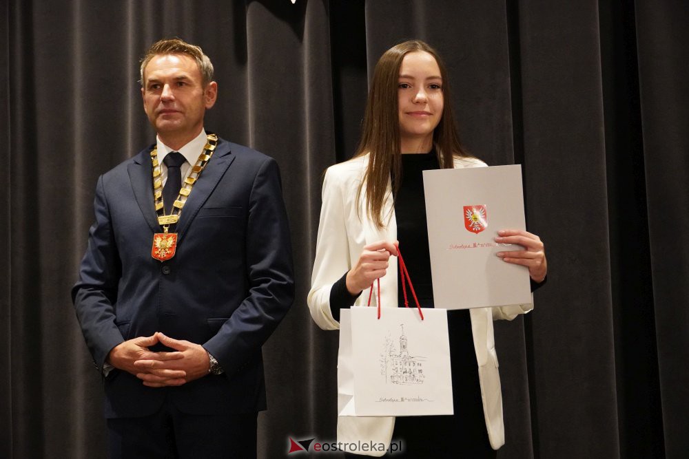 I sesja Młodzieżowej Rady Miasta II Kadencji - zdjęcie #31 - eOstroleka.pl