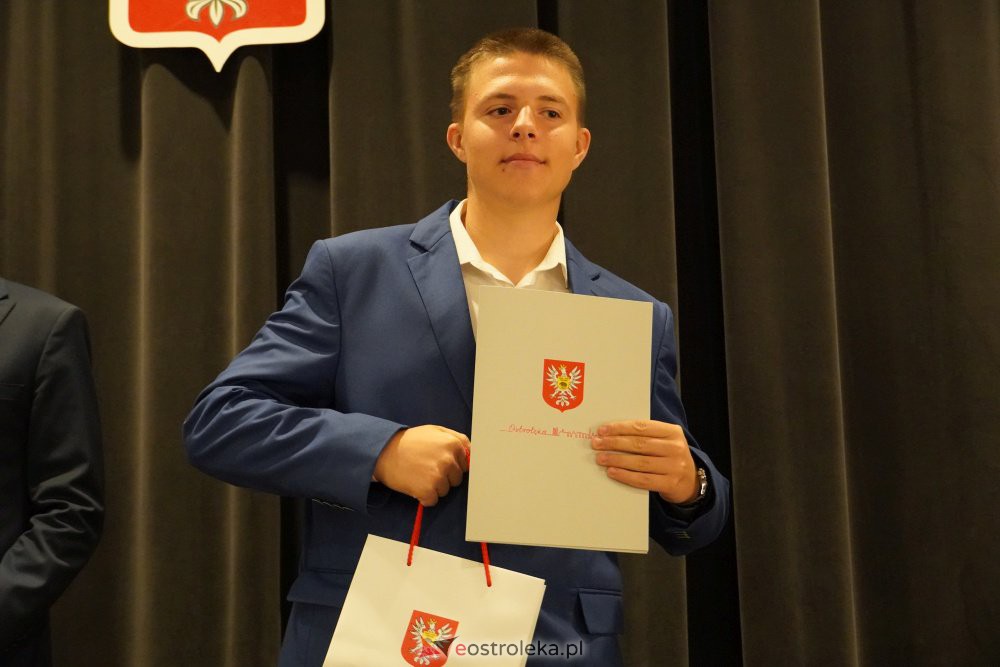 I sesja Młodzieżowej Rady Miasta II Kadencji - zdjęcie #24 - eOstroleka.pl
