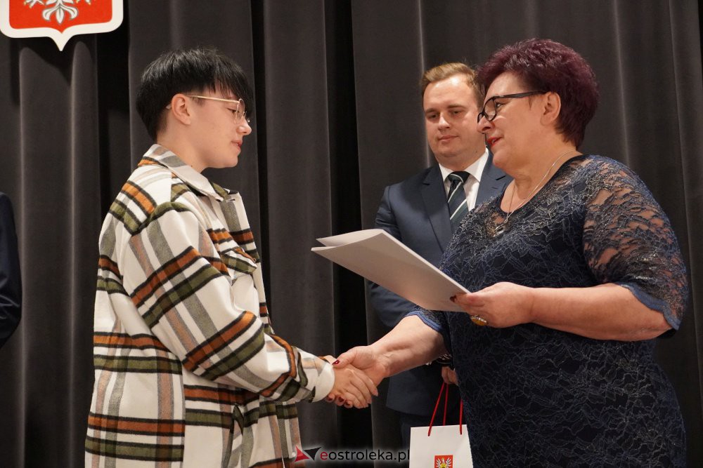 I sesja Młodzieżowej Rady Miasta II Kadencji - zdjęcie #8 - eOstroleka.pl