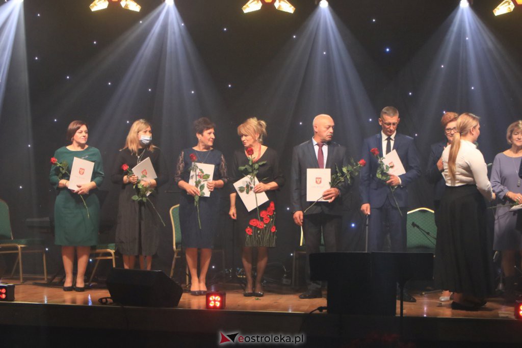 Dzień Nauczyciela w Ostrołęce [14.10.2021] - zdjęcie #71 - eOstroleka.pl