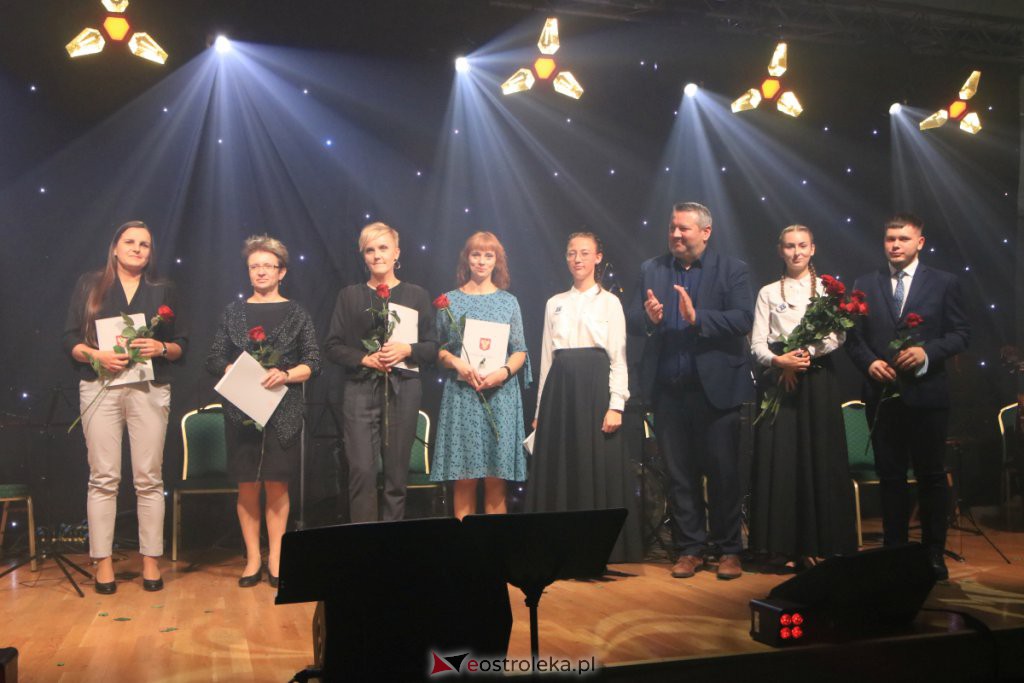 Dzień Nauczyciela w Ostrołęce [14.10.2021] - zdjęcie #53 - eOstroleka.pl