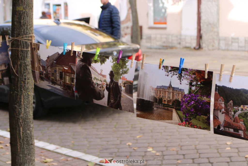 XIII OFF: Akcja „Zdjęcia do wzięcia” na Starym Mieście [16.10.2021] - zdjęcie #3 - eOstroleka.pl
