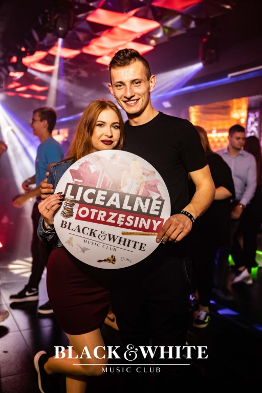 Licealne otrzęsiny w Clubie Black&White [15.10.2021] - zdjęcie #38 - eOstroleka.pl