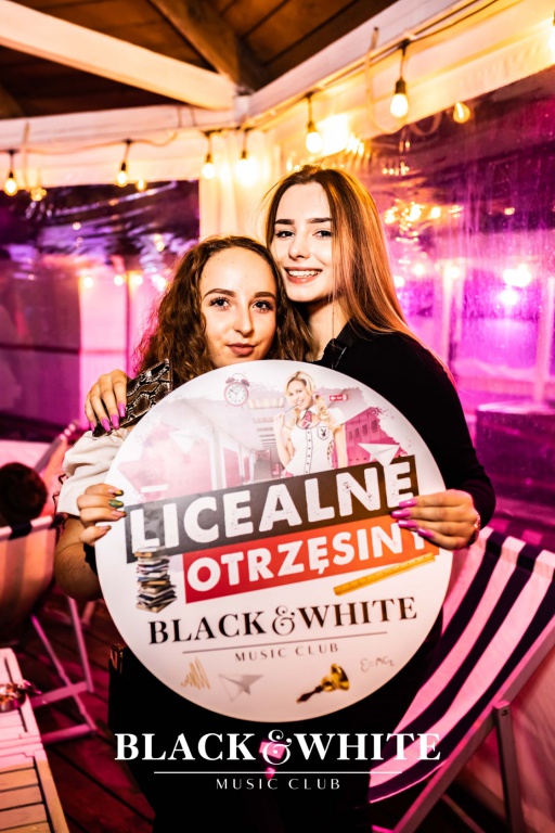 Licealne otrzęsiny w Clubie Black&White [15.10.2021] - zdjęcie #31 - eOstroleka.pl
