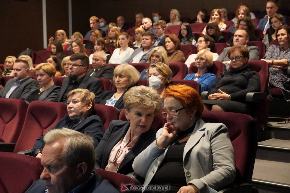 Debata: Demokracja w szkołach ponadpodstawowych [21.10.2021] - zdjęcie #26 - eOstroleka.pl