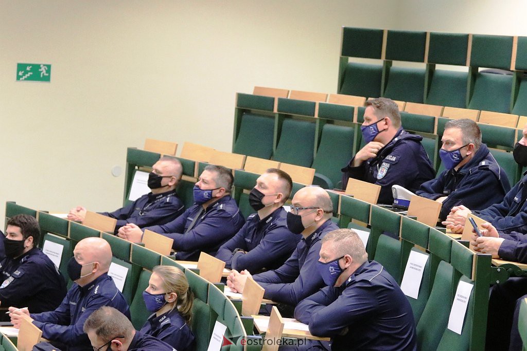 Policyjna debata o bezpieczeństwie [21.10.2021] - zdjęcie #14 - eOstroleka.pl