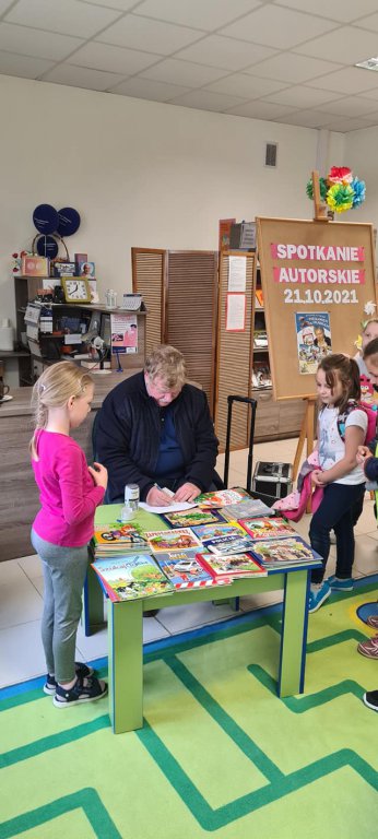 Spotkanie z autorem książek dla dzieci, Wiesławem Drabikiem - zdjęcie #19 - eOstroleka.pl