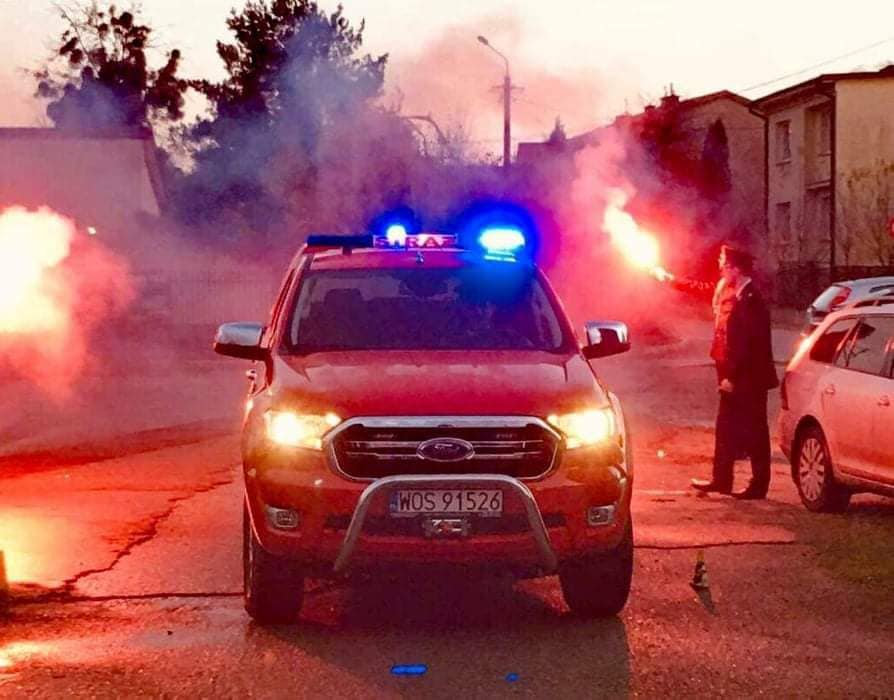 Tak strażacy ochotnicy z Rzekunia witali w swojej jednostce nowego forda rangera [25.10.2021] - zdjęcie #1 - eOstroleka.pl