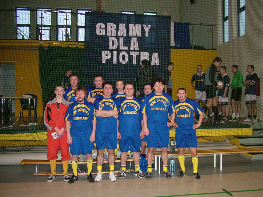 Turniej Gramy dla Piotra - 2005 r.  - zdjęcie #8 - eOstroleka.pl