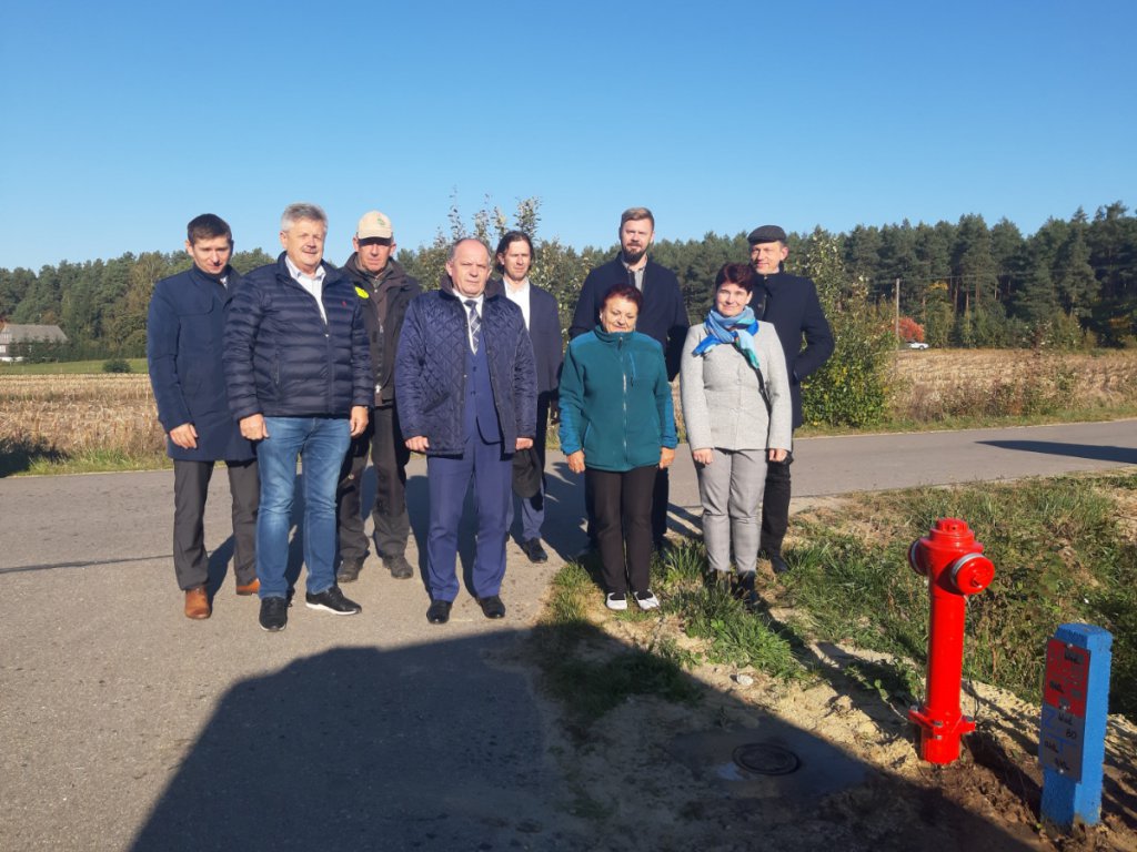 Dobiegła końca budowa sieci wodociągowej w Łysych i Serafinie [27.10.2021] - zdjęcie #2 - eOstroleka.pl